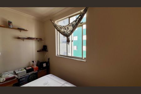 Quarto de apartamento à venda com 2 quartos, 50m² em Sagrada Família, Belo Horizonte