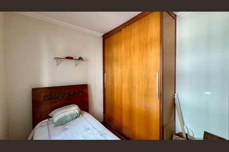 Quarto de apartamento à venda com 2 quartos, 50m² em Sagrada Família, Belo Horizonte