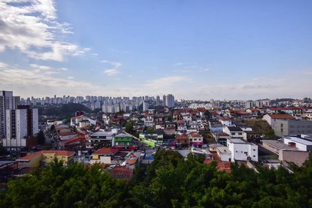 Vista de apartamento à venda com 2 quartos, 60m² em Chácara Agrindus, Taboão da Serra
