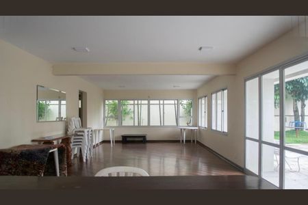 Apartamento à venda com 120m², 3 quartos e 2 vagas Apartamento à venda com 120m², 3 quartos e 2 vagasÁrea comum - Salão de festas