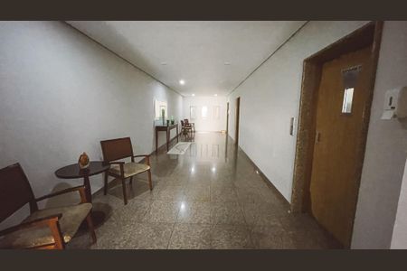 Apartamento à venda com 120m², 3 quartos e 2 vagas Apartamento à venda com 120m², 3 quartos e 2 vagasHall de Entrada