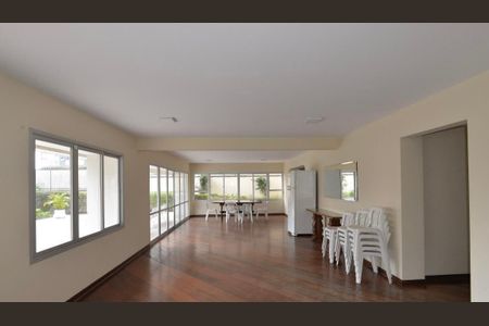 Apartamento à venda com 120m², 3 quartos e 2 vagas Apartamento à venda com 120m², 3 quartos e 2 vagasÁrea comum - Salão de festas