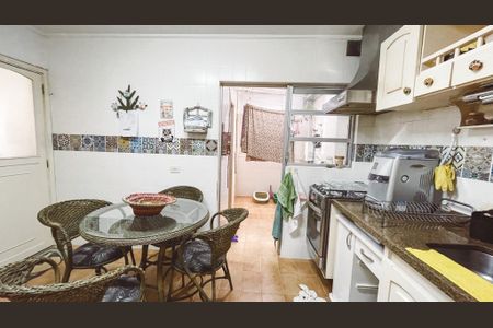 Apartamento à venda com 120m², 3 quartos e 2 vagas Apartamento à venda com 120m², 3 quartos e 2 vagasCozinha