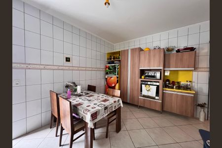 Casa à venda com 250m², 3 quartos e 2 vagasCozinha