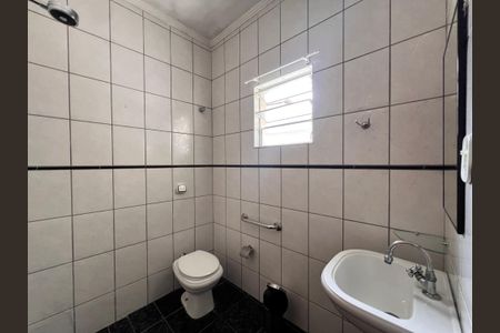 Casa à venda com 250m², 3 quartos e 2 vagasCasa 2 - Banheiro