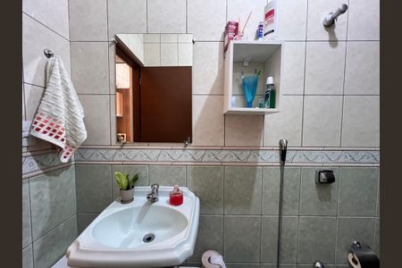 Casa à venda com 250m², 3 quartos e 2 vagasBanheiro 2