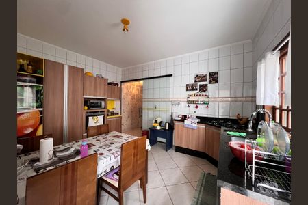 Casa à venda com 250m², 3 quartos e 2 vagasCozinha