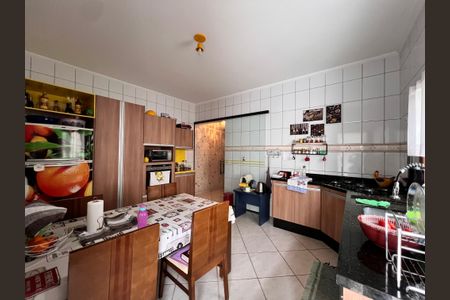 Casa à venda com 250m², 3 quartos e 2 vagasCozinha