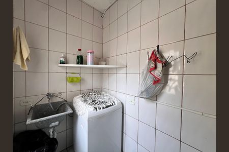 Casa à venda com 250m², 3 quartos e 2 vagasCasa 2 - Área de Serviço