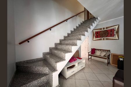 Casa à venda com 250m², 3 quartos e 2 vagasSala