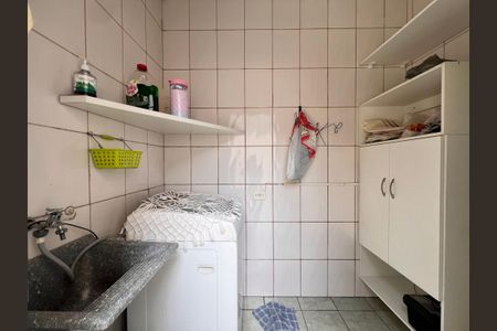 Casa à venda com 250m², 3 quartos e 2 vagasCasa 2 - Área de Serviço