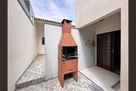 Casa à venda com 250m², 3 quartos e 2 vagasChurrasqueira