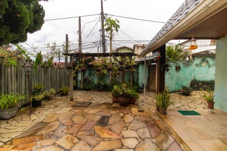 Casa à venda com 89m², 4 quartos e 2 vagasÁrea externa