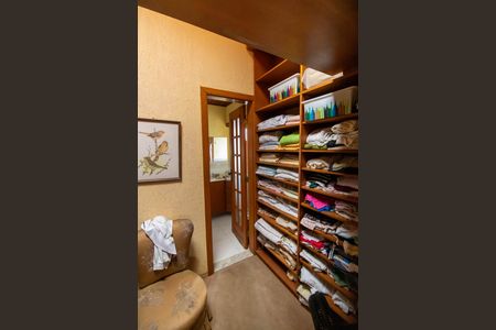 Casa à venda com 89m², 4 quartos e 2 vagasCloset da suíte