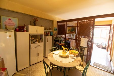 Casa à venda com 89m², 4 quartos e 2 vagasCopa