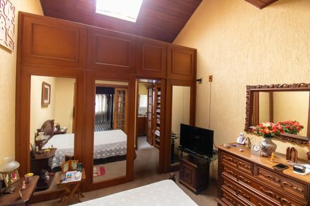 Casa à venda com 89m², 4 quartos e 2 vagasSuíte