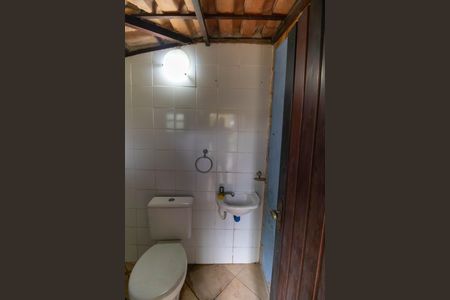 Casa à venda com 89m², 4 quartos e 2 vagasBanheiro de serviço