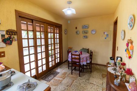 Casa à venda com 89m², 4 quartos e 2 vagasCozinha