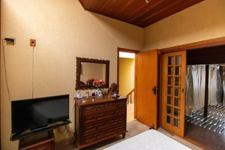 Casa à venda com 89m², 4 quartos e 2 vagasSuíte