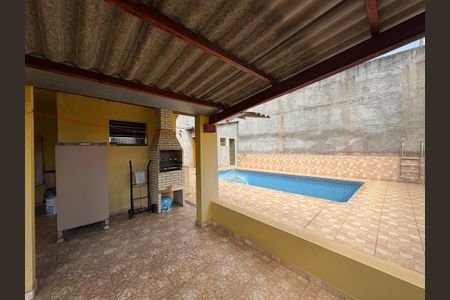 Casa à venda com 191m², 2 quartos e sem vagaÁrea comum