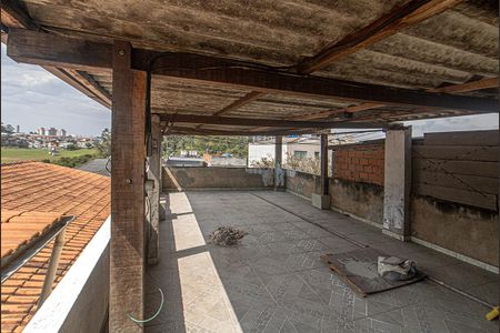 Casa à venda com 400m², 3 quartos e 4 vagas Casa à venda com 400m², 3 quartos e 4 vagasterraço sobre a casa 2