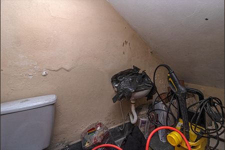 Casa à venda com 400m², 3 quartos e 4 vagas Casa à venda com 400m², 3 quartos e 4 vagasGaragem/ Banheiro