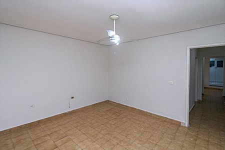 Casa à venda com 400m², 3 quartos e 4 vagas Casa à venda com 400m², 3 quartos e 4 vagasQuarto 2