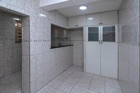 Casa à venda com 400m², 3 quartos e 4 vagas Casa à venda com 400m², 3 quartos e 4 vagasCopa