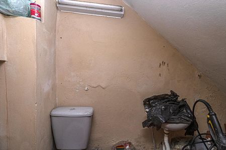 Casa à venda com 400m², 3 quartos e 4 vagas Casa à venda com 400m², 3 quartos e 4 vagasGaragem/ Banheiro