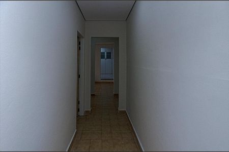 Casa à venda com 400m², 3 quartos e 4 vagas Casa à venda com 400m², 3 quartos e 4 vagascorredor para os cômodos