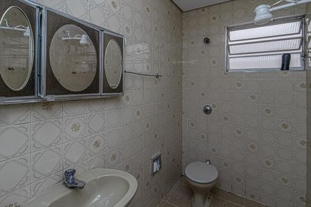 Casa à venda com 400m², 3 quartos e 4 vagas Casa à venda com 400m², 3 quartos e 4 vagasBanheiro Social