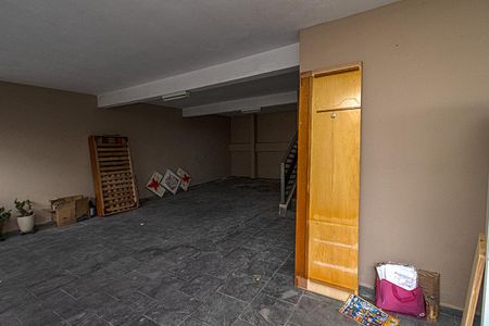 Casa à venda com 400m², 3 quartos e 4 vagas Casa à venda com 400m², 3 quartos e 4 vagasGaragem