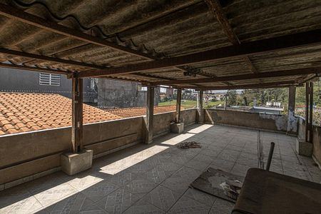 Casa à venda com 400m², 3 quartos e 4 vagas Casa à venda com 400m², 3 quartos e 4 vagasterraço sobre a casa