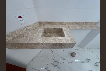 Apartamento à venda com 90m², 2 quartos e 2 vagasBanheiro da Suíte