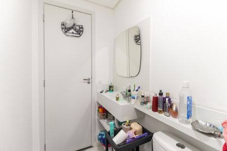 Apartamento à venda com 30m², 2 quartos e sem vaga Apartamento à venda com 30m², 2 quartos e sem vagaBanheiro