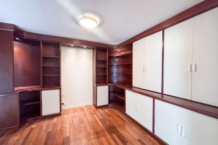 Sala de apartamento à venda com 3 quartos, 225m² em Cerqueira César, São Paulo