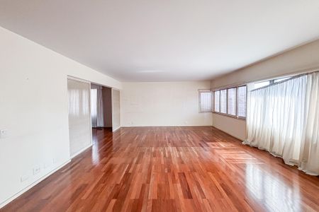 Sala de apartamento à venda com 3 quartos, 225m² em Cerqueira César, São Paulo