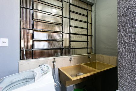 Casa à venda com 160m², 3 quartos e 2 vagasÁrea de Serviço