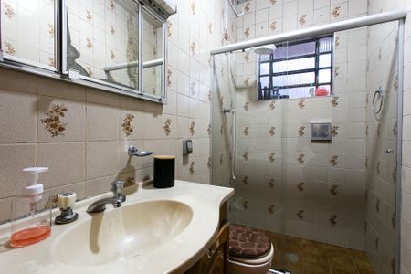 Casa à venda com 160m², 3 quartos e 2 vagasBanheiro