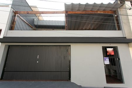 Casa à venda com 160m², 3 quartos e 2 vagasFachada