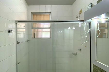 Apartamento à venda com 347m², 5 quartos e 3 vagasBanheiro da Suíte 2