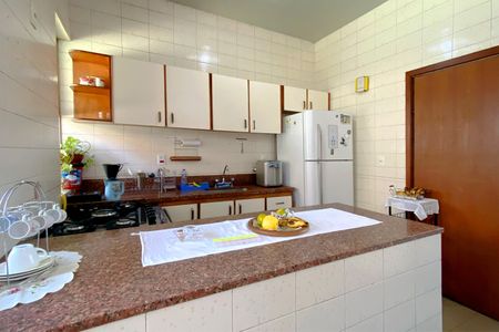 Apartamento à venda com 347m², 5 quartos e 3 vagasCozinha