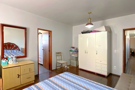 Apartamento à venda com 347m², 5 quartos e 3 vagasSuíte 1