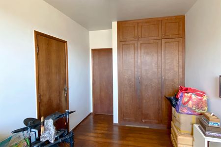 Apartamento à venda com 347m², 5 quartos e 3 vagasQuarto 2