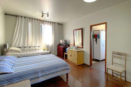 Apartamento à venda com 347m², 5 quartos e 3 vagasSuíte 1