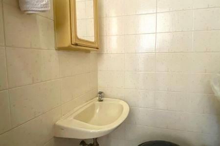 Apartamento à venda com 347m², 5 quartos e 3 vagasBanheiro de Serviço