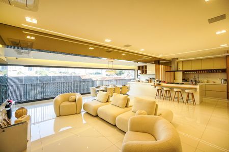 Apartamento à venda com 190m², 2 quartos e 3 vagasSala e varanda