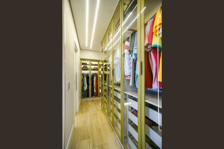 Apartamento à venda com 190m², 2 quartos e 3 vagasCloset da suíte 01