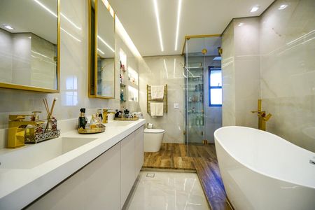 Apartamento à venda com 190m², 2 quartos e 3 vagasBanheiro da suíte 01