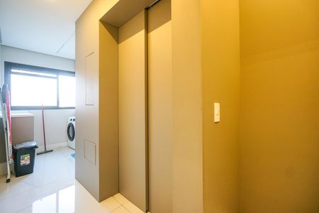 Apartamento à venda com 190m², 2 quartos e 3 vagasÁrea de serviço